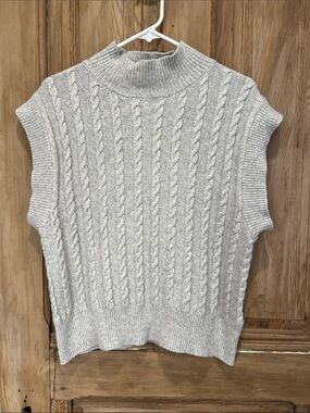 cupcakes & cashmere Light Gray Cable Knit Sleeveless Turtleneck Sweater Vest